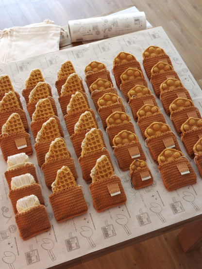 Hong Kong Style Waffle Pouch｜格仔餅八達通套